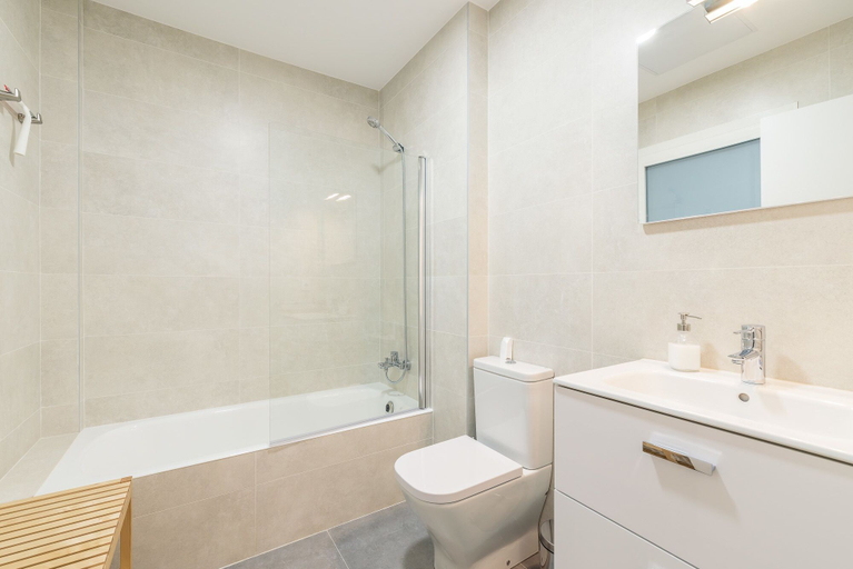 Bathroom 4, LaPlaza, Guipúzcoa