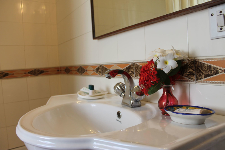 Bathroom 5, Madhuban - A Heritage Home, Jaipur
