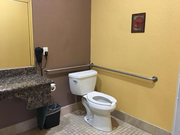 Bathroom 4, Diamond Inn, Los Angeles
