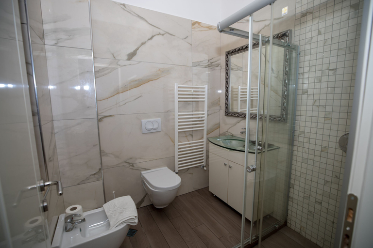 Bathroom 4, Vila Zeus Hotel, Tirana