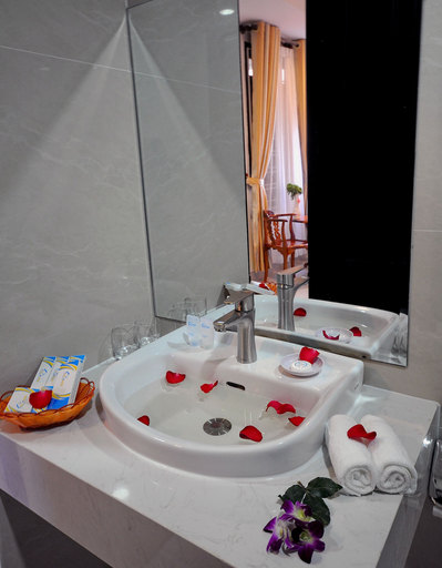 Bathroom 4, Full House Hotel, Nha Trang