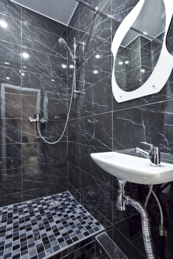 Bathroom 3, RentalSPb 3 studios, Sankt-Peterburg gorsovet