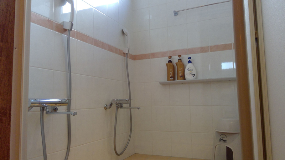 Bathroom 4, SEVEN VILLAGE Motobu, Motobu