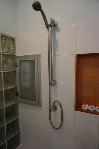 Bathroom 5, Maninarakorn Hotel, Muang Chiang Mai