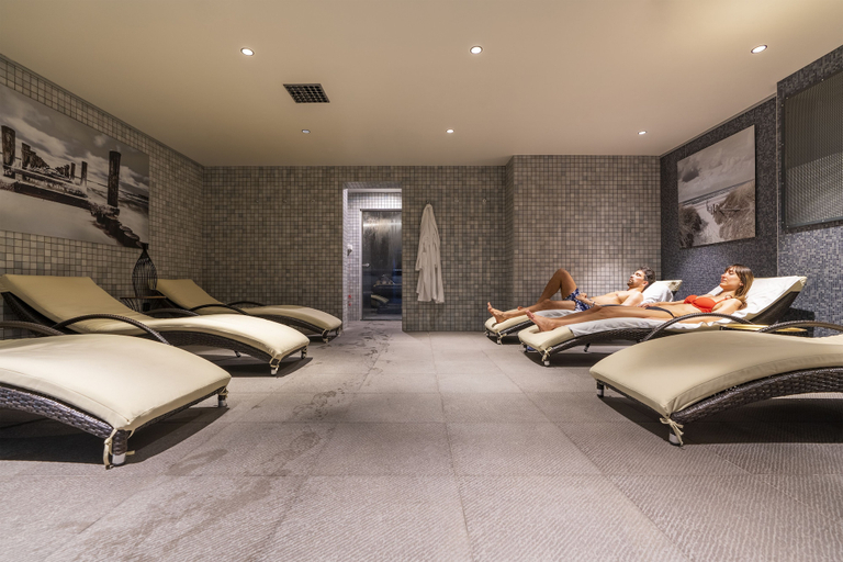 Bedroom 3, Grand Hotel Suhl, Suhl
