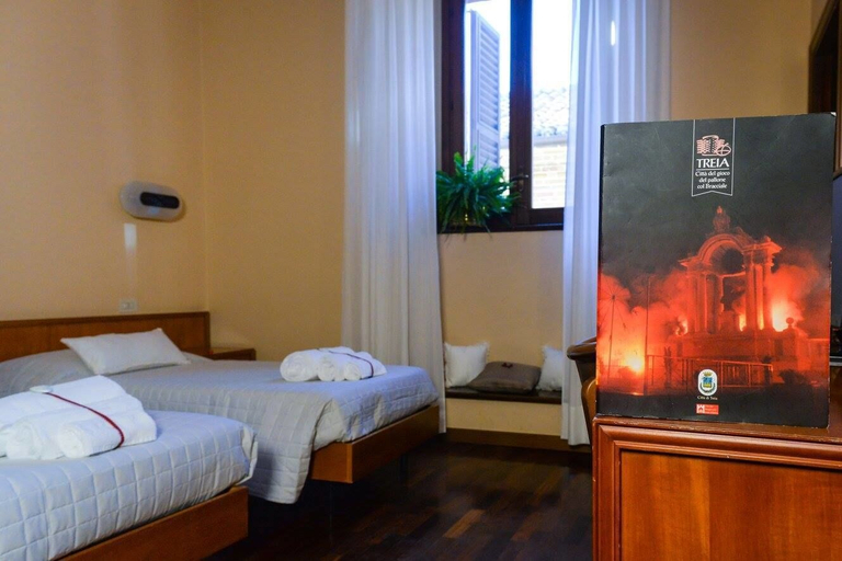Bedroom 4, Hotel Grimaldi, Macerata