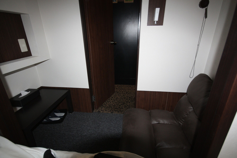 Others 5, Hotel Cabin Style – Caters to Men, Okayama
