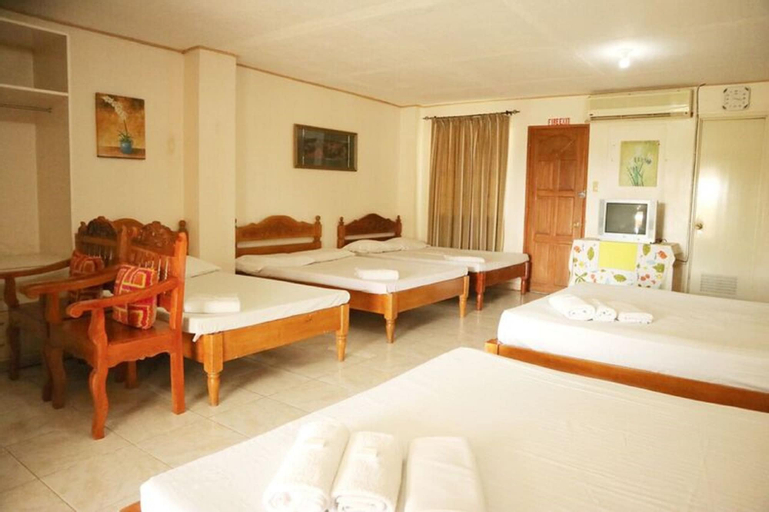 Bedroom 2, Bridgeview Inn, Laoag City