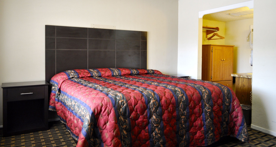 Bedroom 2, Andrews Motor Inn, Andrews