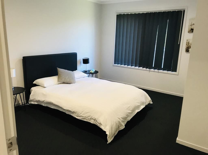 Bedroom 2, Hervey Bay Holiday Home, Hervey Bay - Pt A