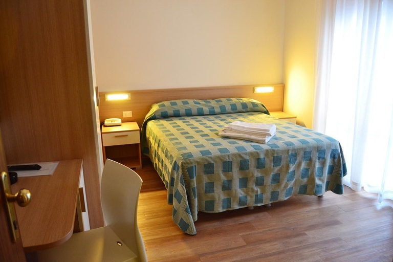 Bedroom 3, Hotel Midi, Venezia
