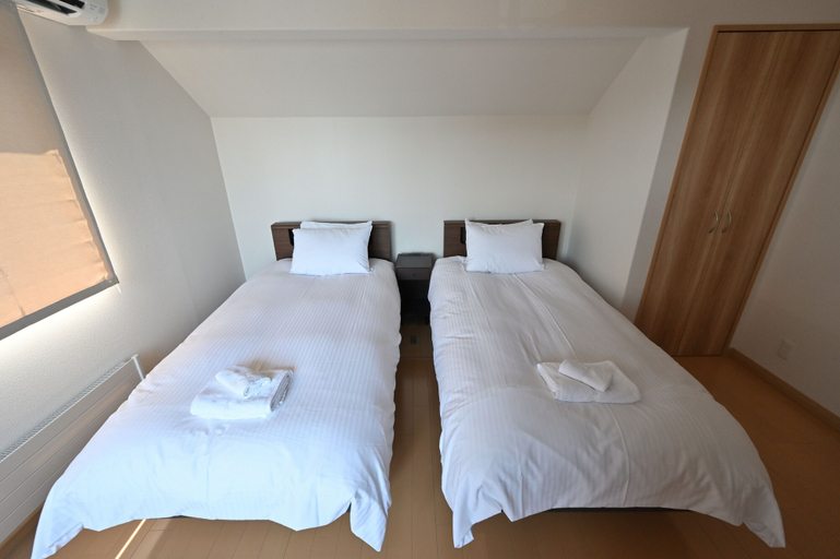 Bedroom 2, Casi 15, Furano