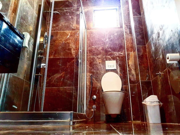 Bathroom, Lake Park Resort, Izmit