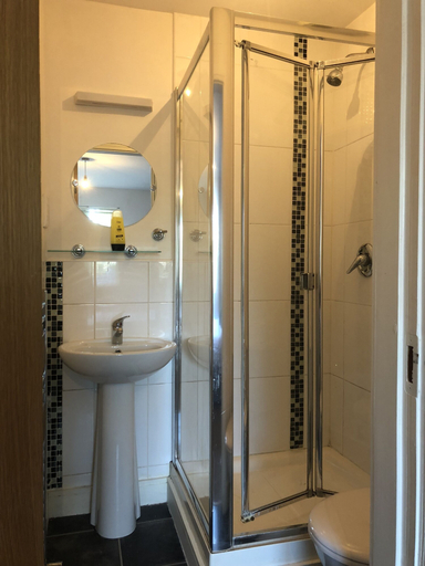 Bathroom, Dublin Airport Park north, Dublin