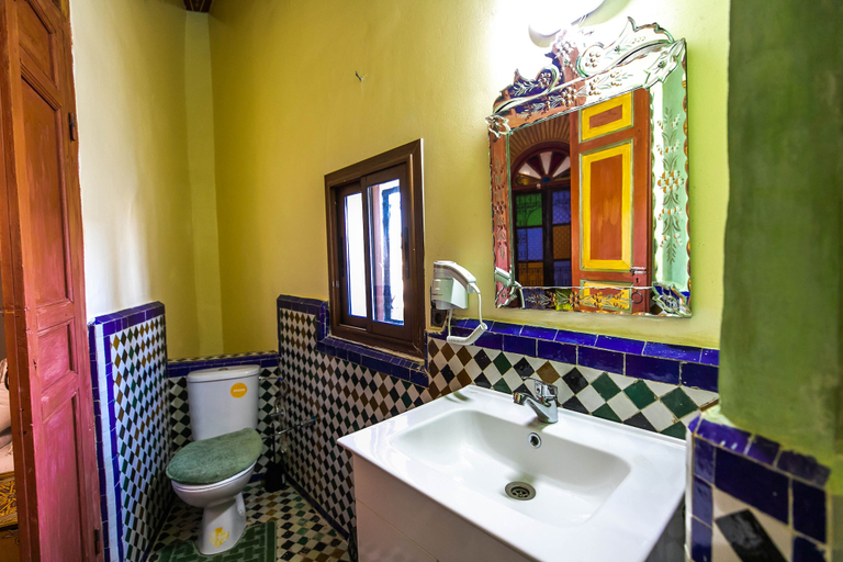 Bathroom 5, Dar El Ouedghiri, Fès