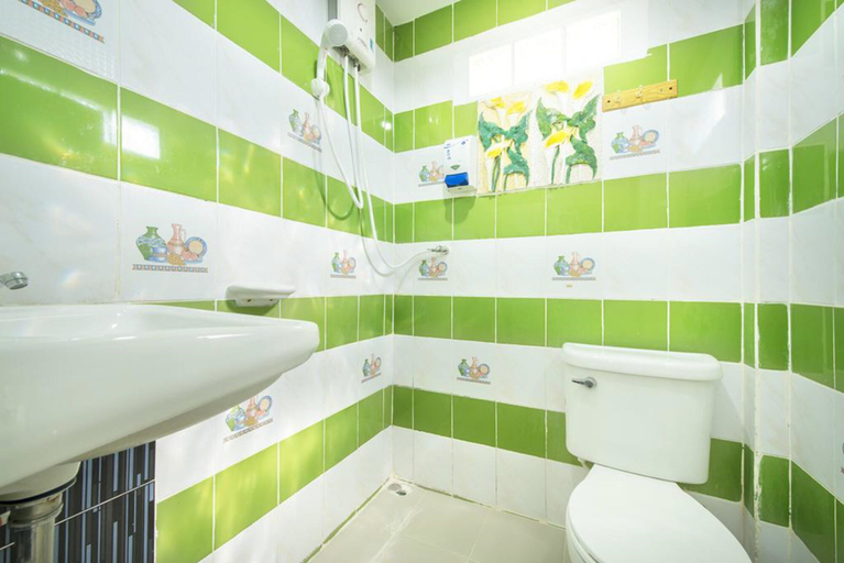 Bathroom 4, Ivy Cottage by Qiu Hotel, Muak Lek