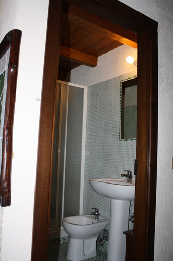 Bathroom 5, La Casa su Le Dimore del Borgo, L'Aquila