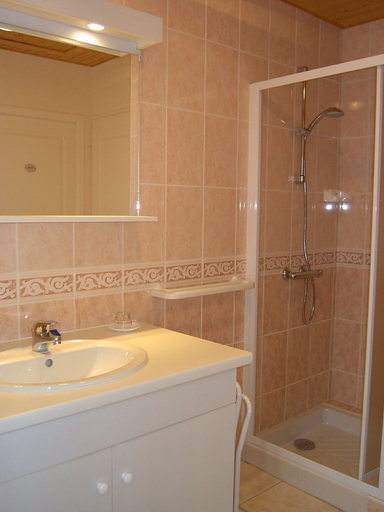 Bathroom 5, Le Logis du Château, Loire-Atlantique