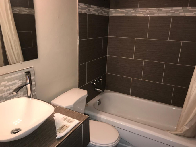 Bathroom 5, Rainbow Motor Inn - By the Falls, Niagara