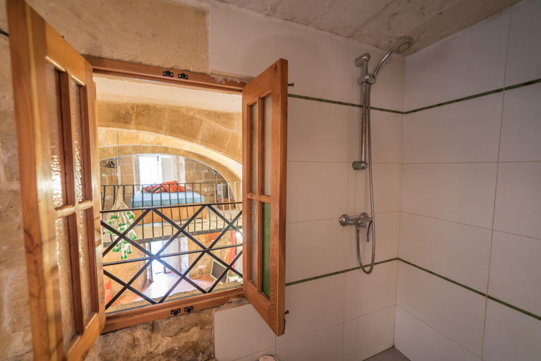 Bathroom 3, PA - Casa Rooms