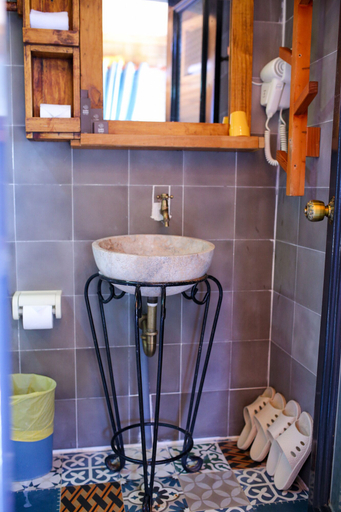 Bathroom 4, Longhai Channel Beach Resort, Long Điền