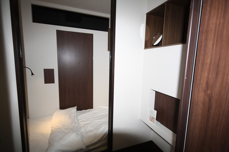 Bedroom 3, Hotel Cabin Style – Caters to Men, Okayama