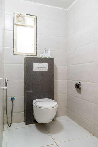 Bathroom 4, Hotel Pushpak Resort, Ahmadnagar