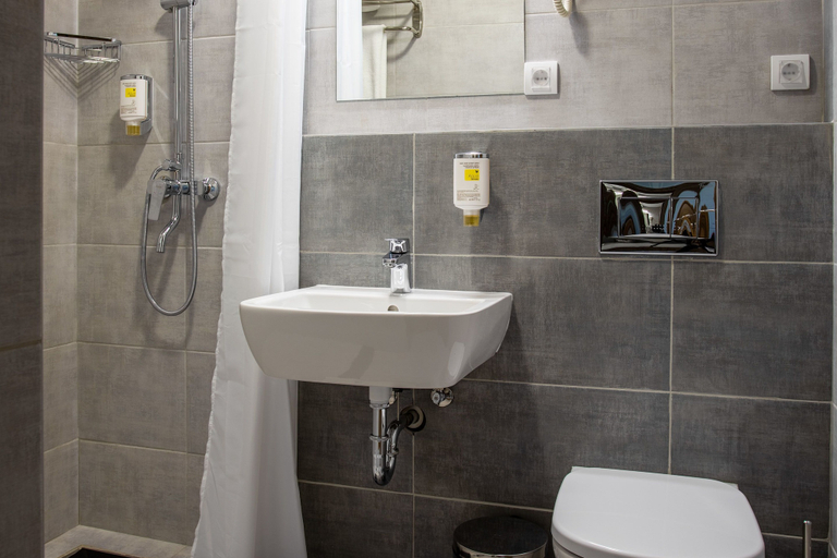 Bathroom 4, Hotel Nais, Niš