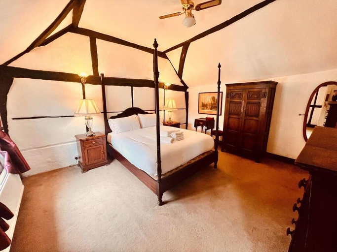 Bedroom 2, George and Dragon Hotel, Buckinghamshire