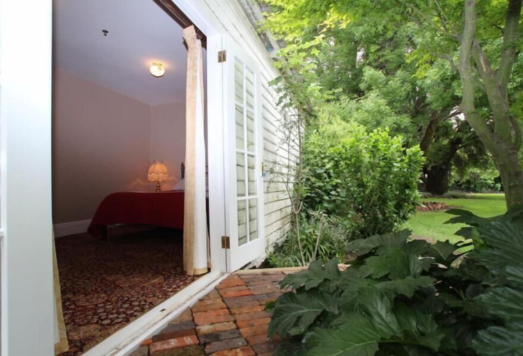 Others 5, Fitzpatrick's Inn, Meander Valley