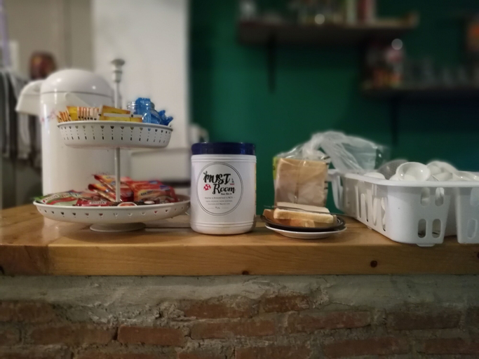 Food & Drinks 4, MUST Room Hua Hin 51 - Hostel, Hua Hin