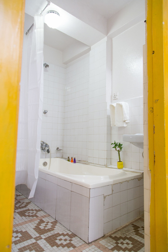 Bathroom 4, Hotel Utse, Bagmati