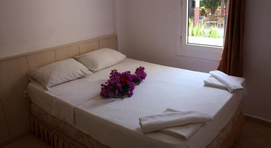 Bedroom 3, Cennet Apart, Bodrum
