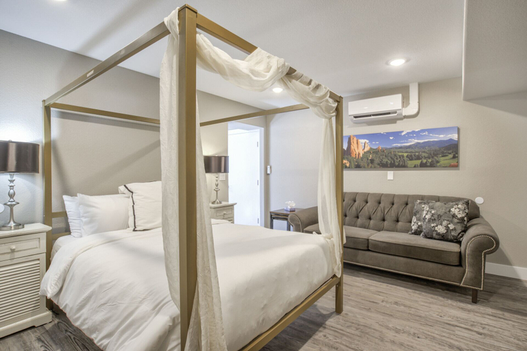 Bedroom 1, 1brmodern & Chicdowntown OCC, El Paso