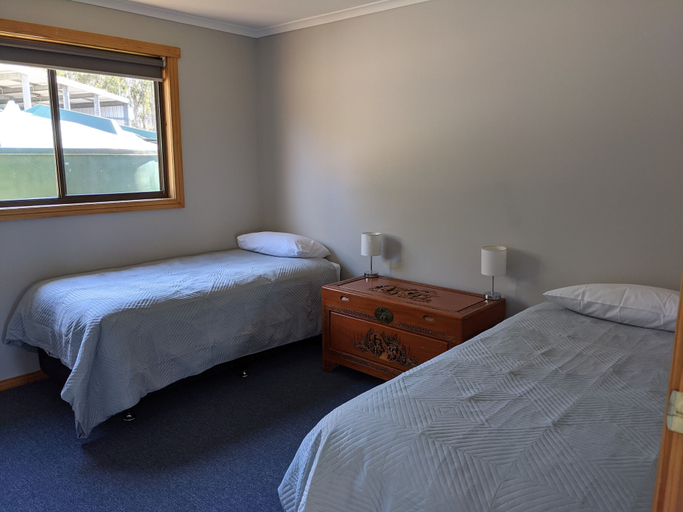 Bedroom 3, Lake Yalleena Nature Retreat, Northern Midlands - Pt B