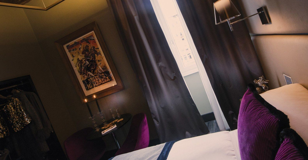 Bedroom 2, Maison Torre Argentina, Rome