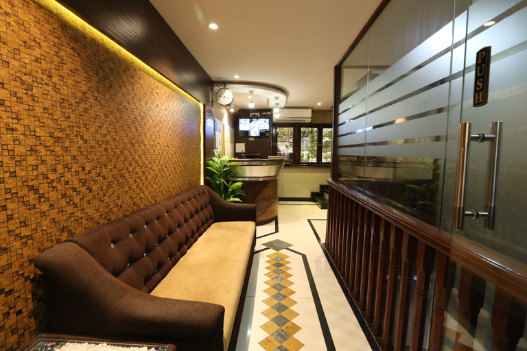 Others 5, Hotel Happyland, Mumbai City