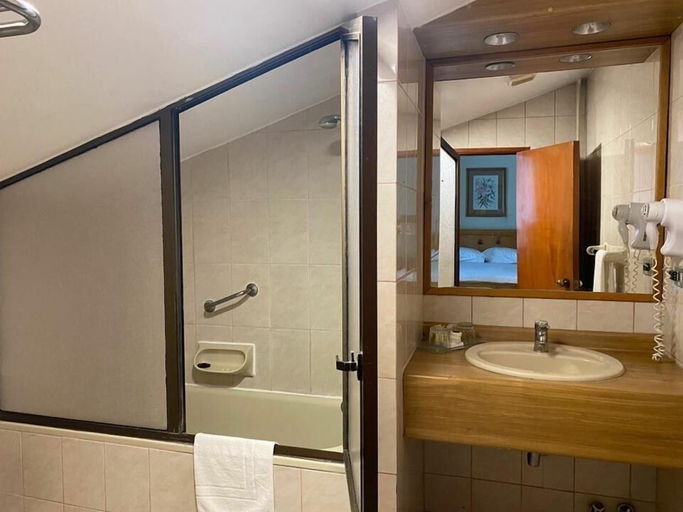 Bathroom 5, Abba Presidente Suites Puerto Montt, Llanquihue