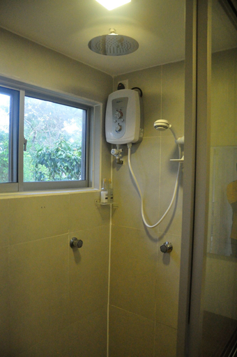 Bathroom 5, The Backwaters, Vanathavilluwa