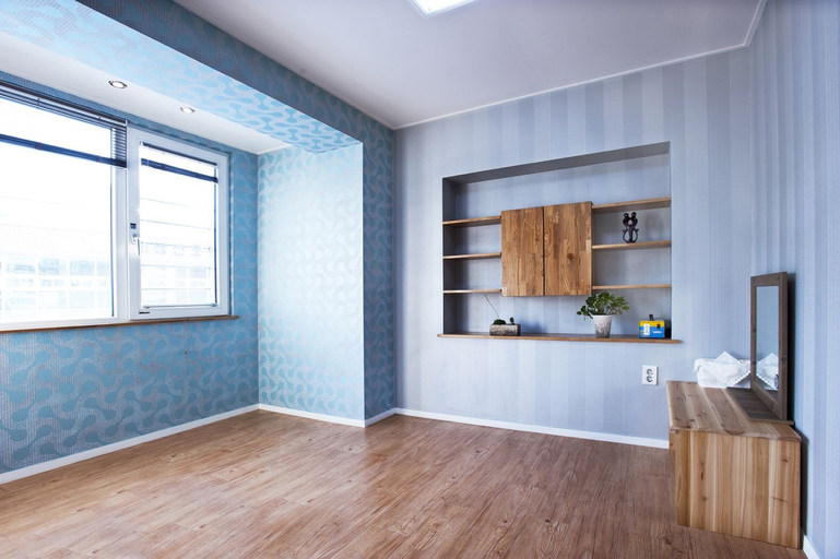 Others 5, Myeongdong ECO House, Jung