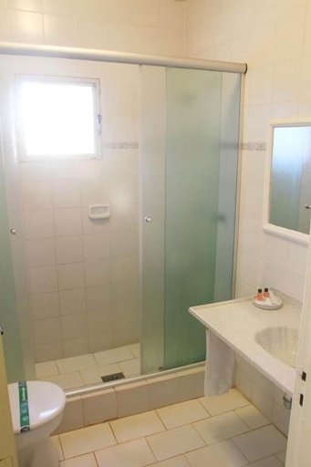 Bathroom, Casa Amarela Executive Hotel, Avare