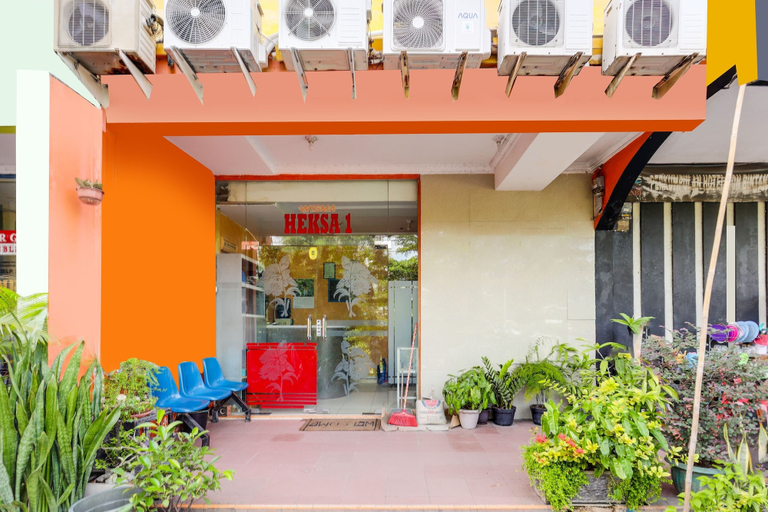 Exterior & Views 2, Hotel O Wisma Heksa, Batam