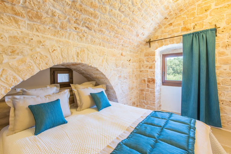 Bedroom 2, Masseria Castelluzzo, Brindisi