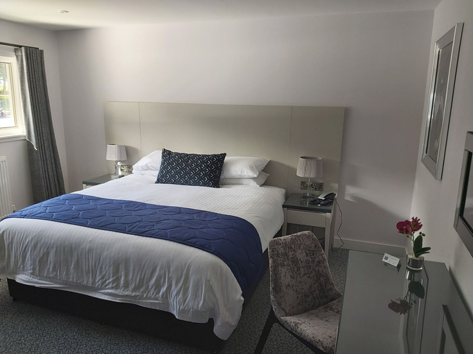 Bedroom 4, Dean Park Hotel, Fife