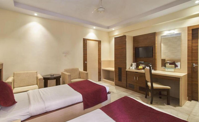 Bedroom 4, Pallavi International Hotel, Kolkata