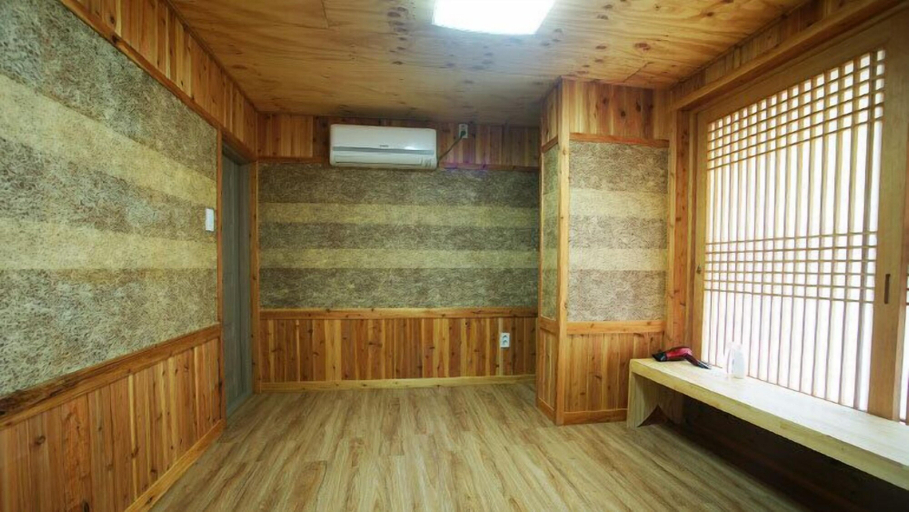 Others 4, Chan's House Pension, Seogwipo
