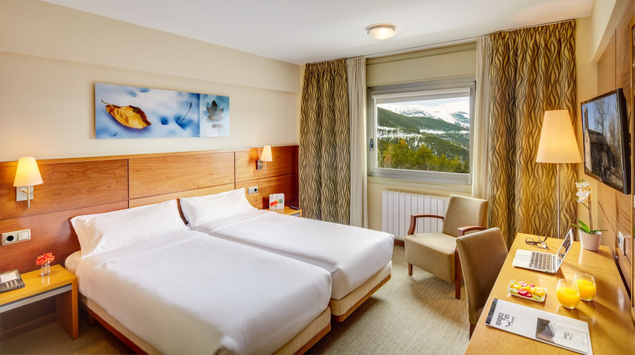 Bedroom 4, Hotel & Spa La Collada, Girona