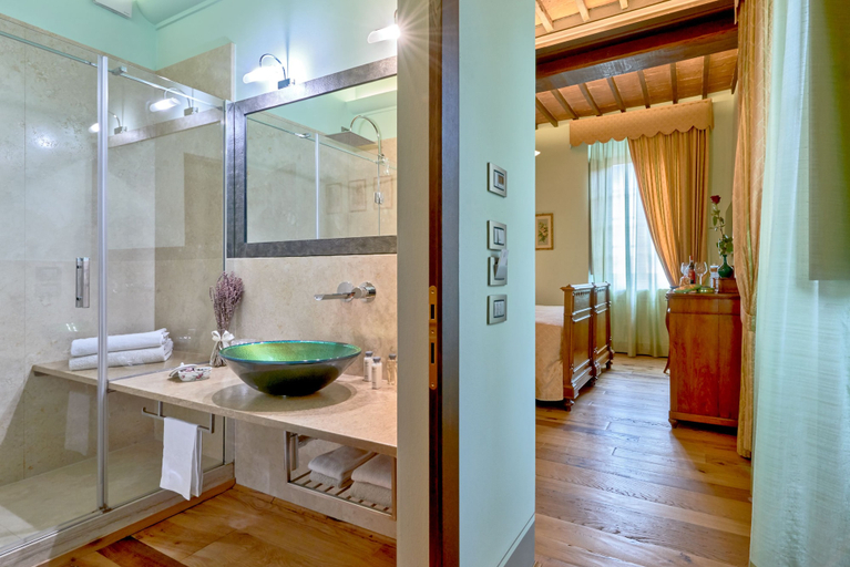 Bathroom 4, Il Tosco, Siena