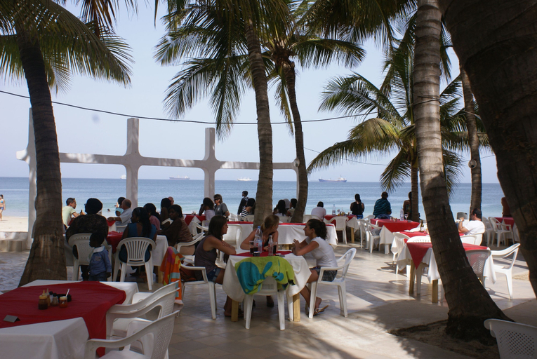 Food & Drinks 3, La Voile d'Or, Dakar
