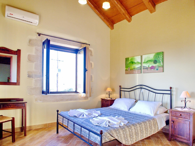 Bedroom 3, Villa Afrati in Plaka, Crete